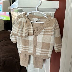 Barefoot Dream cardigan, pant, and beanie set.